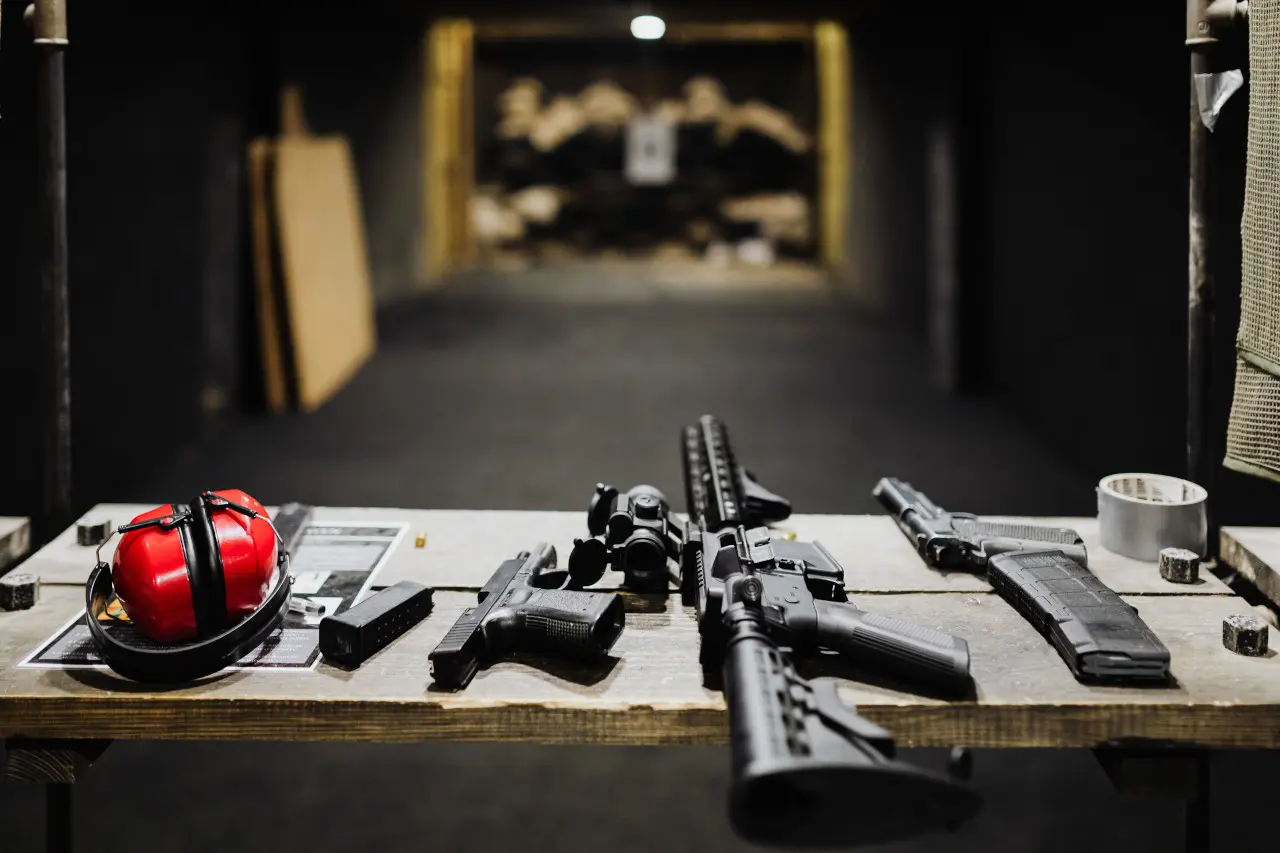 Além da Segurança: Congresso avalia liberar porte de arma para advogados, professores e outras profissões civis